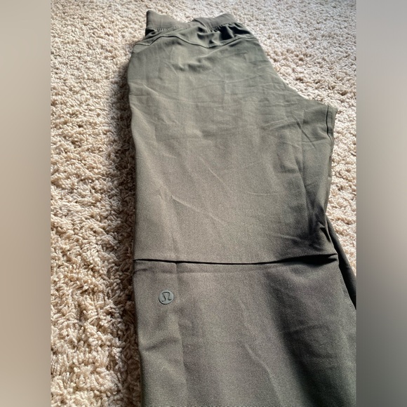 Lululemon ABC Jogger Regular Medium Olive Green - Picture 6 of 7
